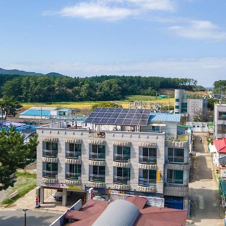 Taean Yeonpo 2020 Pension Exterior photo